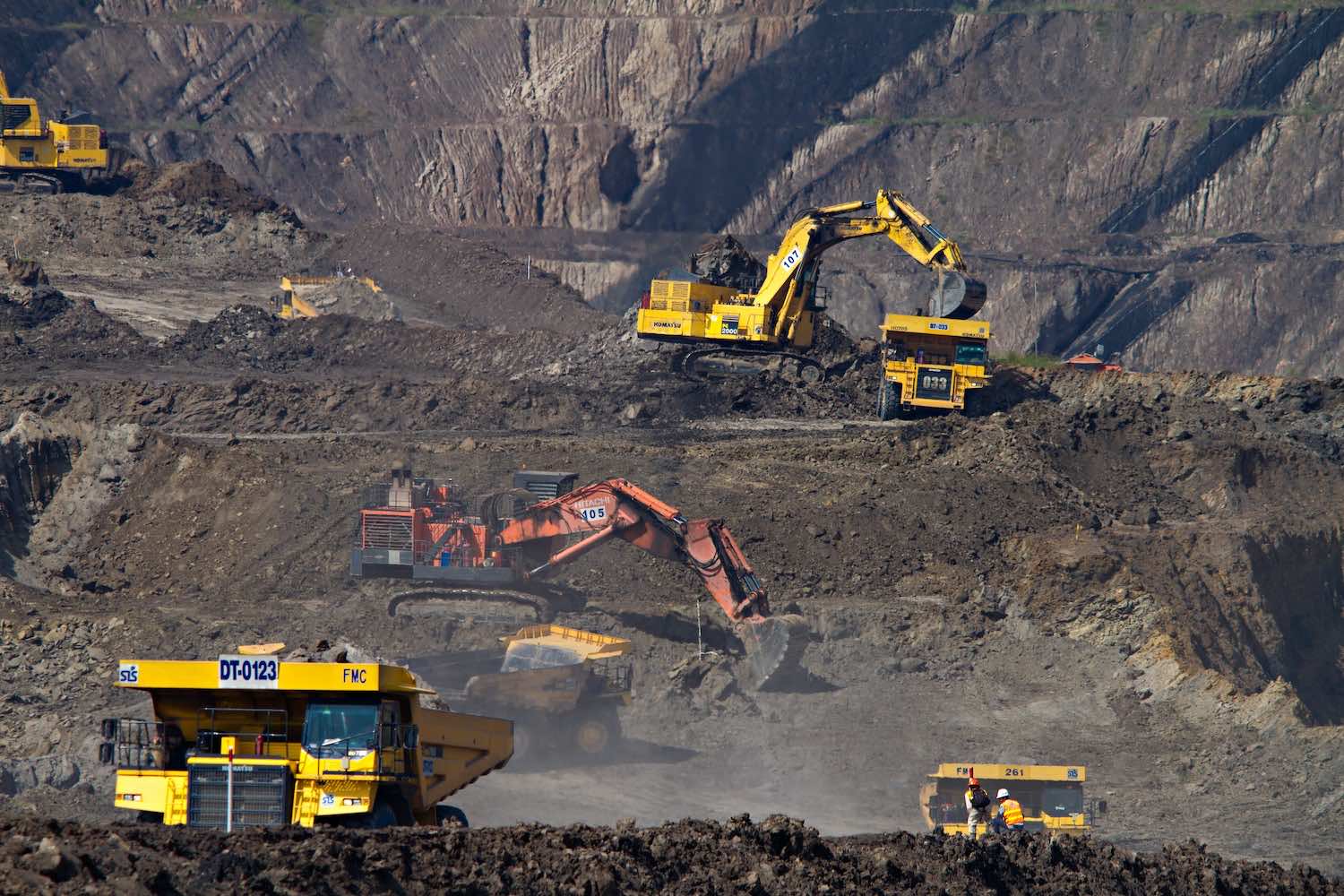 high-density-sludge-mining-by-dominik-vanyi